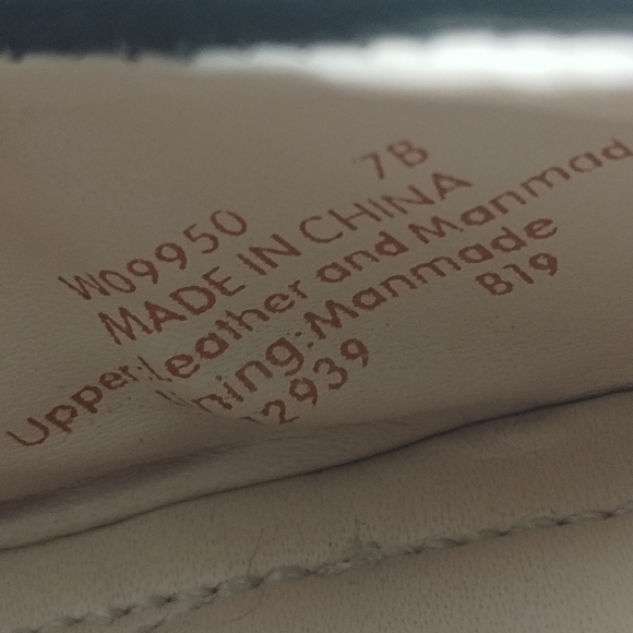 Cole Haan Black Patent Leather Bow Front Wedge Heels Size 7 - Picture 5 of 6